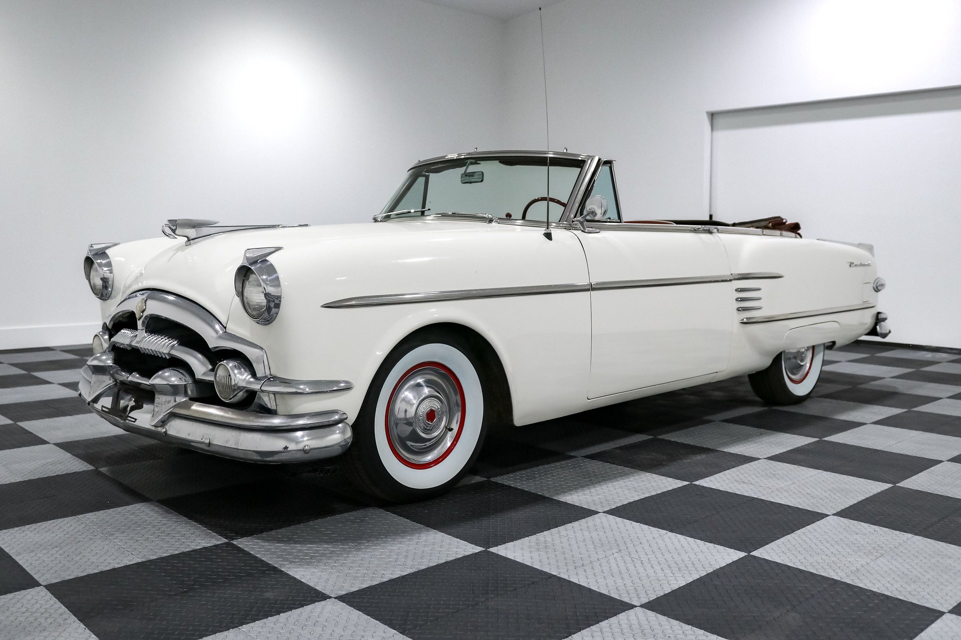 1954-packard-convertible-4byc7ym6
