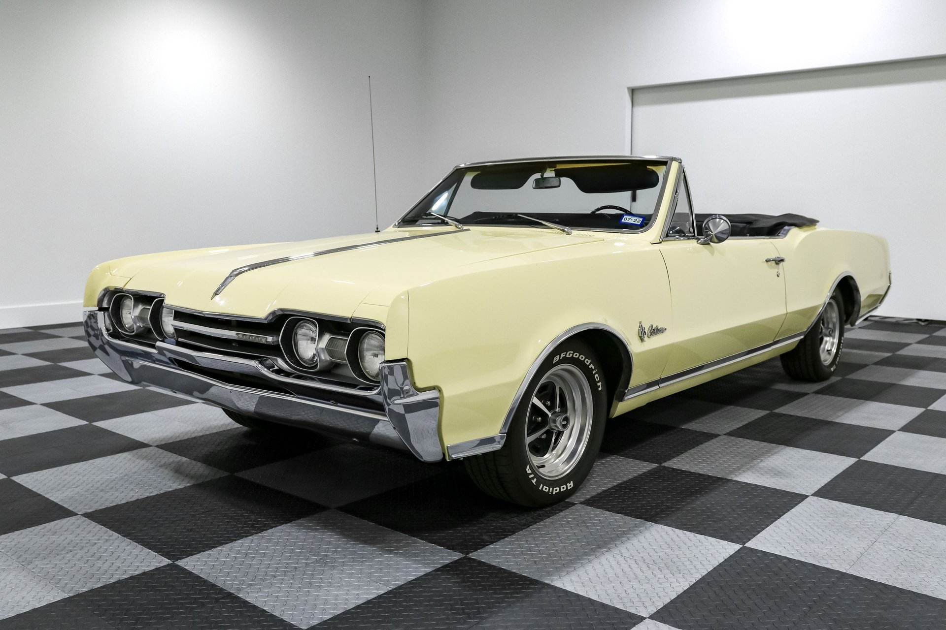 1967-oldsmobile-cutlass-supreme-5sjsvse2